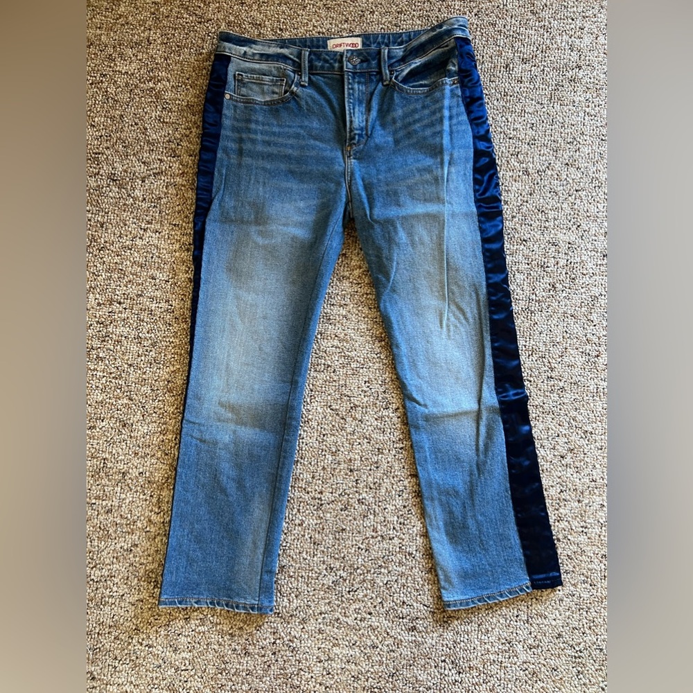 ✨Driftwood Candace Cropped Tuxedo Jeans✨